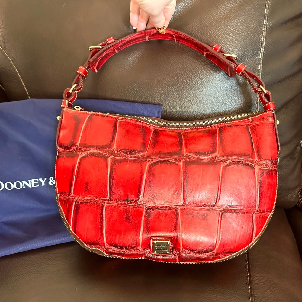 EUC Dooney Red Croco Leather Shoulder Bag w/ Dustbag